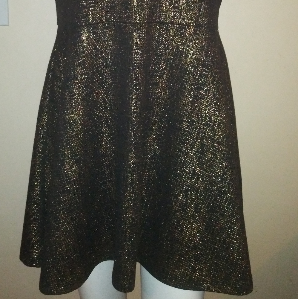 Plus Dress - Picture 2 of 3